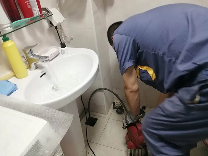 疏通卫生间的管道 疏通卫生间的管道